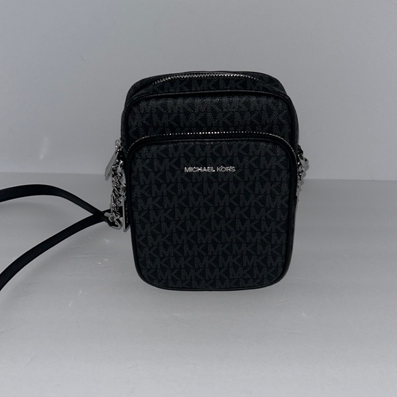 Michael Kors Handbags - Michael Kors Jet set Travel Medium Logo Crossbody Bag
